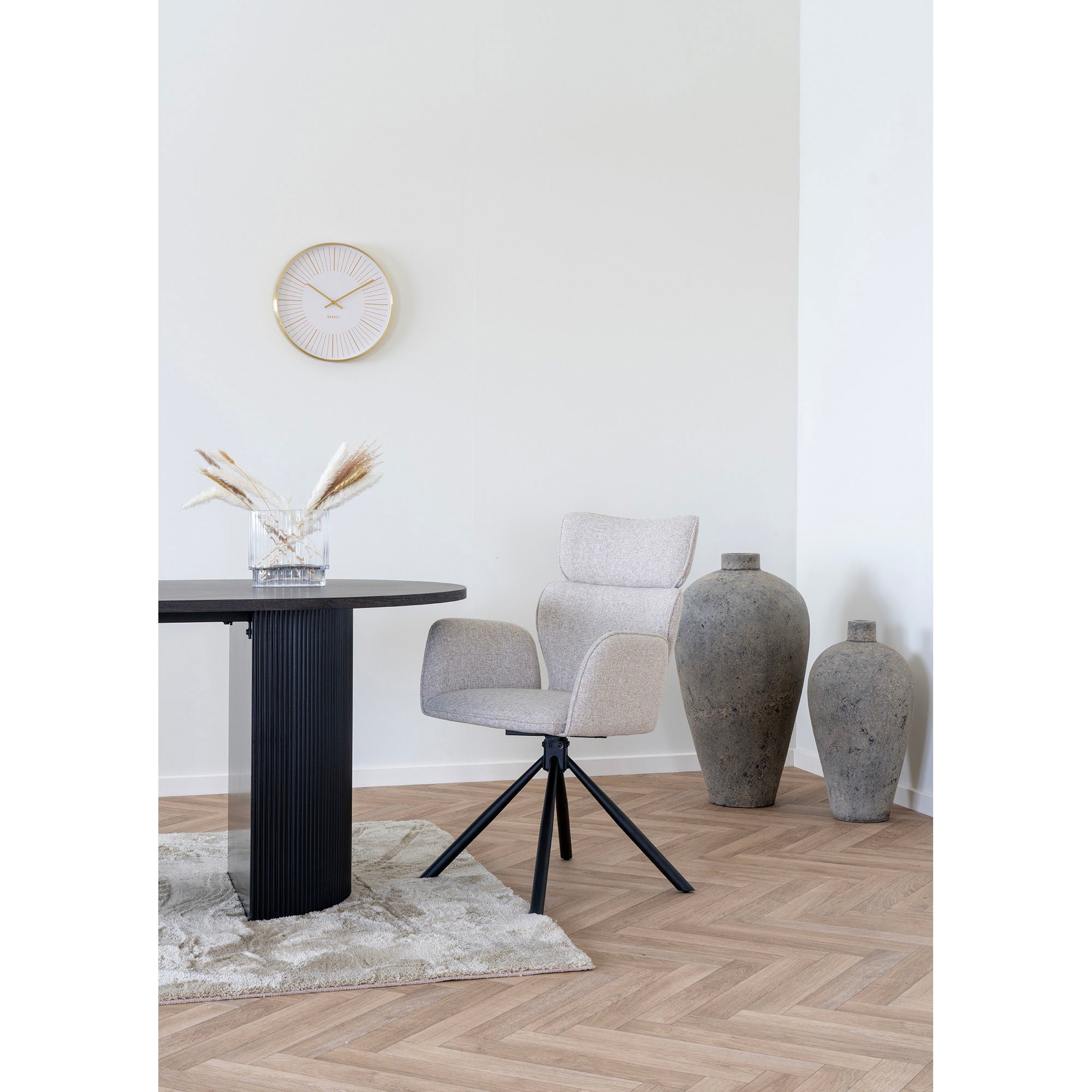 Cordoba Esszimmerstuhl 2er Set – Drehbarer Stuhl mit Armlehnen, Stoff in Sand, schwarze Beine, 61×61×95 cm