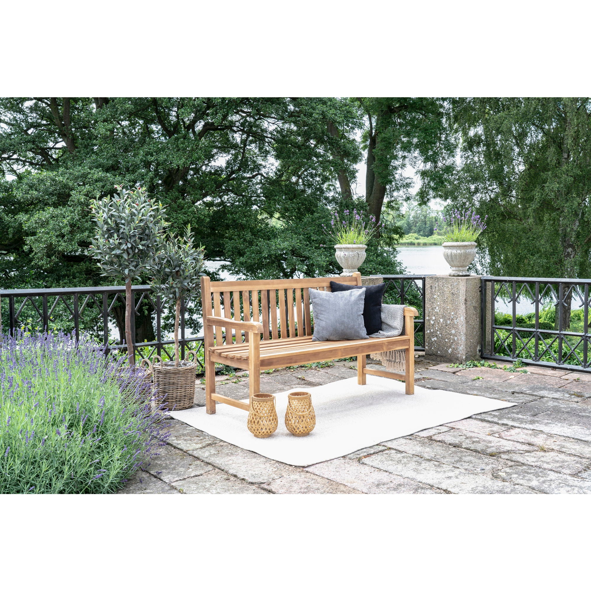 Cabo – Bank aus Teakholz, natur, 150×62×92 cm