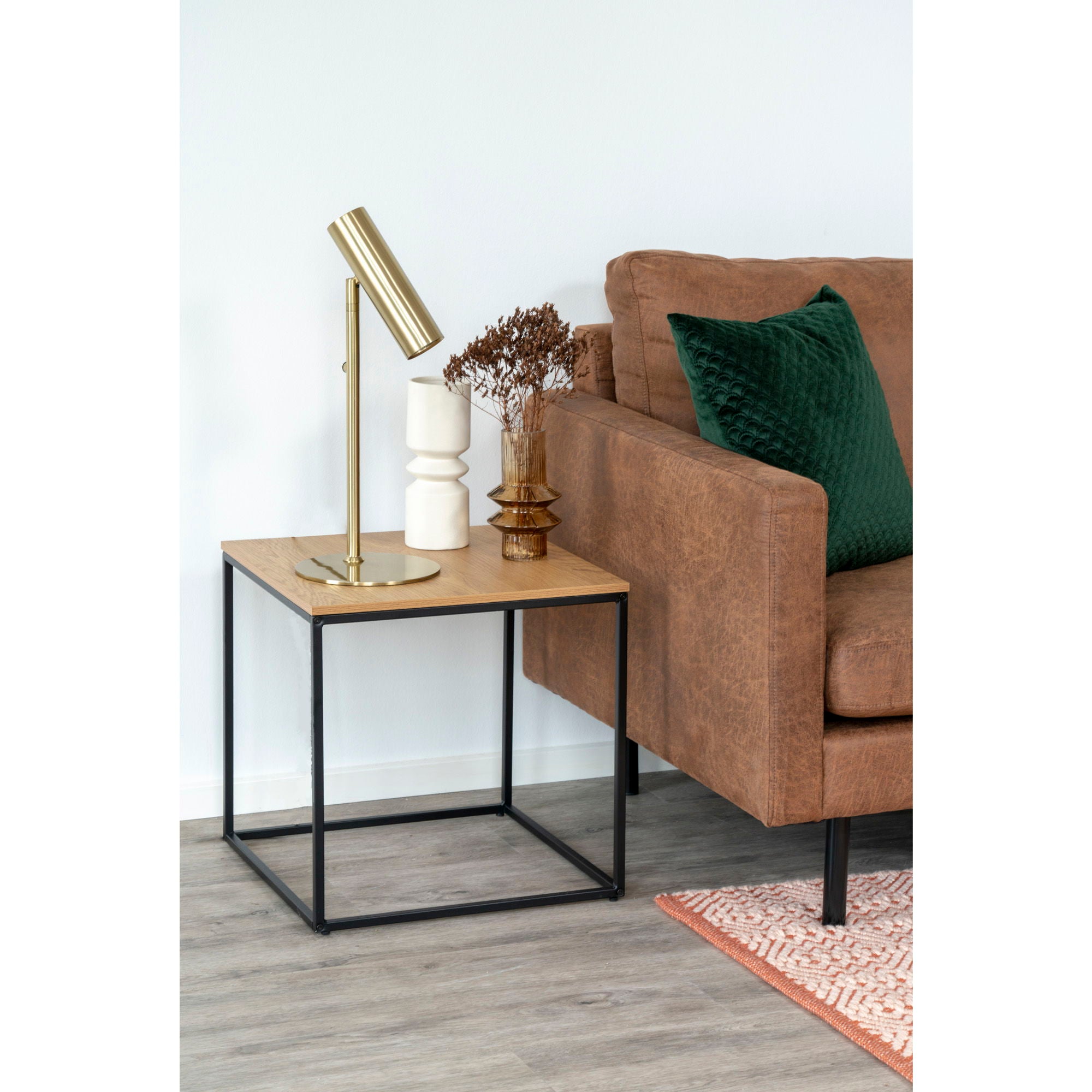 Vita – Beistelltisch in Eichenoptik mit schwarzem Gestell 45×45×45 cm