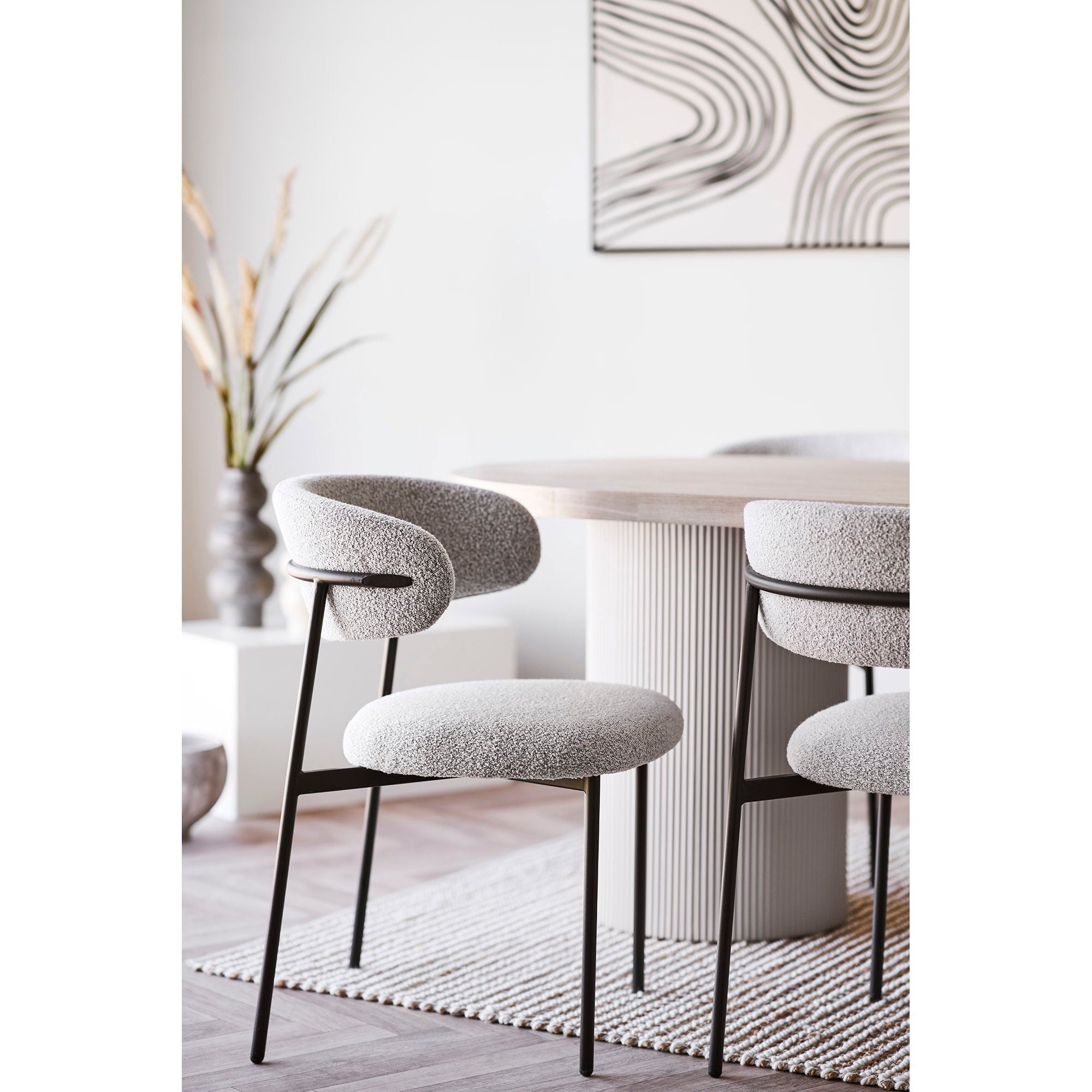 Solva – Ovaler Esstisch, Eschefurnier & MDF, Natur/Sand, 220 × 100 × 75 cm