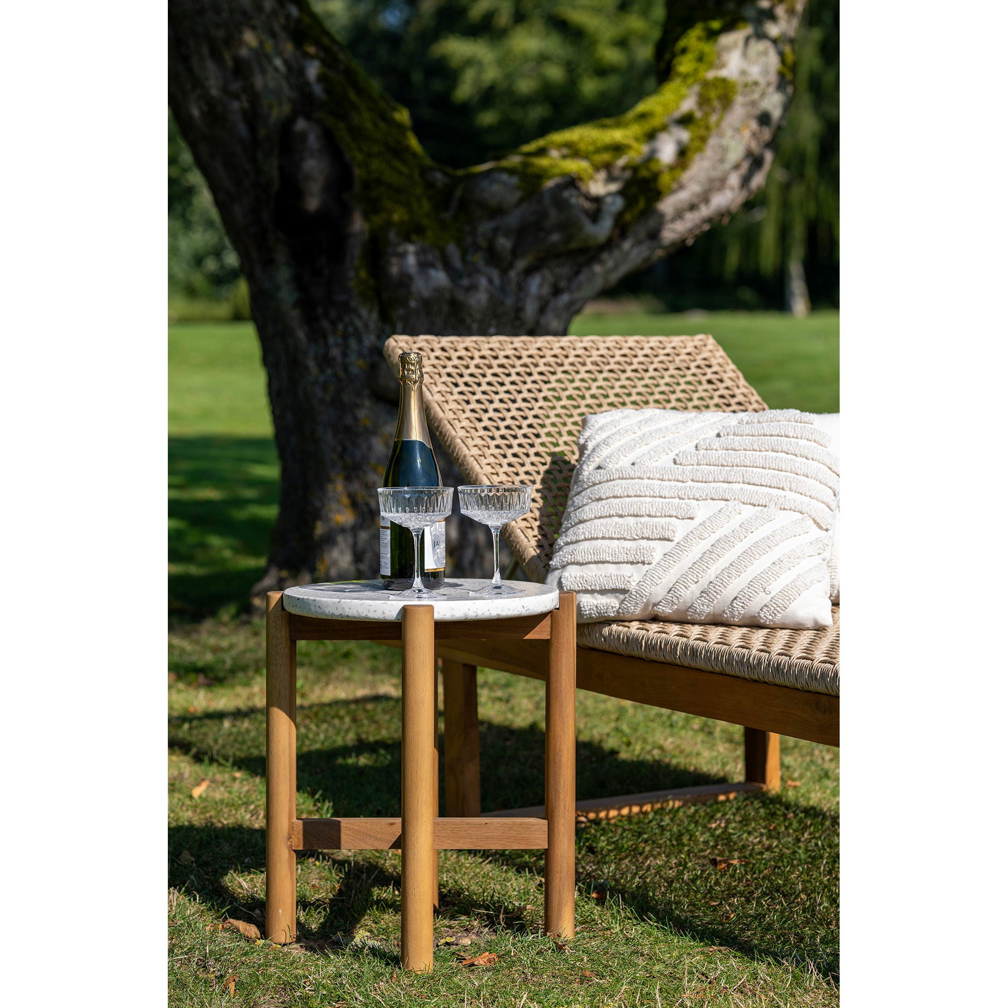 Albany Kissen – 45×45 cm, weiß, mit Strukturstreifen, Baumwoll-Polyester-Mix