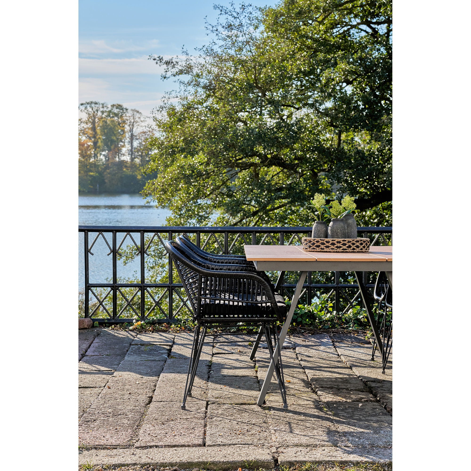 Toronto Esstisch – 220×100 cm, Nonwood (PE) & Aluminium, natur